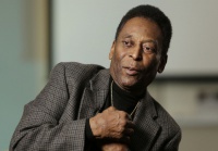 Пеле переніс операцію на спині