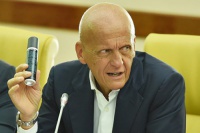 Прем'єр-ліга: Життя суддів стане барвистим