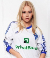 «Динамо» - «Шахтар». Перед футболом порівняйте дружин!