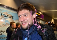 Повернення тріумфаторів. Дружини з кульками, колишні реґіонали і зірка ютубу