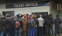 Як вболівальники «Динамо» з 4-х годин ранку за квитками стояли