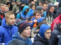 В Одесі ультрас пройшли маршем по місту