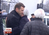 У Києві попрощалися з батьком Андрія Шевченка