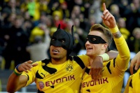 Марко Ройс та П'єр-Емерік Обамеянг знялися в реп-відео