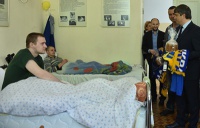 Бійці АТО отримали пасхальні подарунки від ФФУ