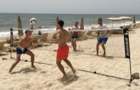 Як Ярмоленко та Степаненко у теніс-бол грали