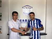 Матеус працевлаштувався у Китаї