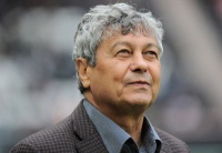 Глава Газпрому подарував Луческу на день народження шапку-вушанку