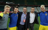 Шевченко та збірники привітали Павелка з днем народження