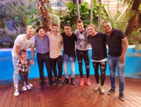 Динамівці: життя за межами поля