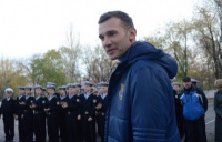 Шевченко подарував курсантам квитки на матч Україна - Фінляндія