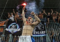 «Дніпро» проведе матч без глядачів за поведінку фанатів на грі з «Шахтарем»