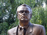 Данина пам'яті легендарному тренеру Валерію Лобановському