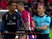 «Що з тобою відбувається, клоун?». Сварка Роналду та Торреса під час матчу 