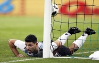 У  перерві матчу Аргентина – Нігерія Серхіо Агуеро знепритомнів  та потрапив до лікарні