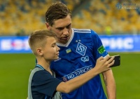 Дружина Артема Кравця: «Гармаша немає в соцмережах - у нього Nokia 3310»