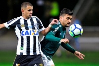 Дерліс Гонсалес віддав п'яту результативну передачу за «Сантос»