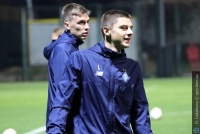 Миколенко заспівав «Червону руту» на посвяті в збірники