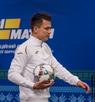 Евгений Коноплянка одевается в вещи бренда Ирины Морозюк