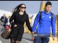 Дружина українського футболіста «засвітила» апетитні форми на пляжі