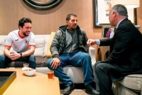 ​Це історія для кіно! В Йорданії прибиральник подивився футбол разом з королем 