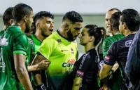 Холоднокровність року. Дівчина-арбітр з Бразилії, яка вас здивує