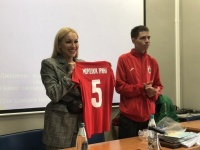 Цицьки, дупа і аматори: Що відомо про клуб, де президентом стала дружина футболіста