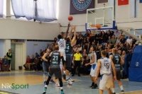 Вболівальники «Дніпра» на матчі Кубка України вивісили банер: «Сови мають жити»