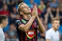 «Не відпустили бабусю додому». Українські легіонери про життя на карантині