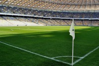 Почему возобновление футбола может закончиться глобальным крахом