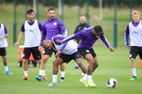 Клубы АПЛ единогласно выступили за возобновление контактных тренировок