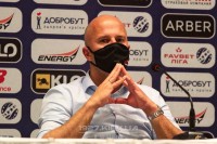 АЗ зі скандалом звільнив тренера – він вів перемовини з конкурентом 