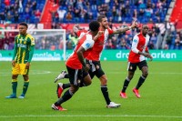 Парашутик через себя. Игрок «Фейеноорда» забил шедевральный гол