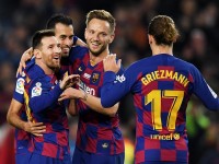 «Барселона» ведет переговоры со своими игроками о снижении зарплат. У клуба финансовые трудности