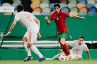 Німеччина влаштувала перестрілку з Туреччиною, а Іспанія зіграла внічию із Португалією. Всі результати середи