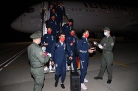 Паспортный контроль в Борисполе сборная Испании проходила прямо у трапа самолета 