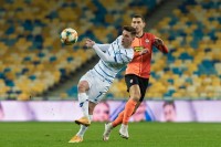 Беньямин Вербич: «Если Сидорчука удалили после просмотра VAR, то нужно было смотреть и эпизоды с Марлосом и Хочолавой»