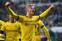 Фанаты «Боруссии» назвали самую сексуальную спортсменку мира причиной травмы Холанда