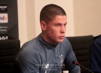 «На мене так дивився, що мені аж ніяково стало»: захисник «Динамо» згадав про зустріч з Усиком