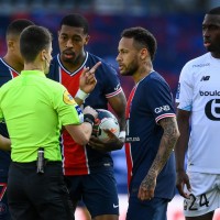 Неймар набросился на игрока «Лилля» после проигрыша «ПСЖ»