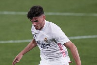 Ужасная травма таланта «Реала»: игрок «Гранады» отделался устным предупреждением