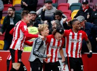 «Брентфорд» в плей-офф обыграл «Суонси» и впервые с 1947 года вышел в элиту английского футбола