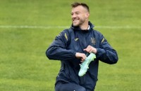 Новини з табору збірної України: тренування під акомпанемент холодної зливи