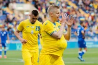 Зінченко розповів, чому вирішив пробивати пенальті у ворота Кіпру та що підказував Забарному