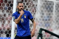 Соцмережі вирішують загадку. Що означає жест Бонуччі після гола?