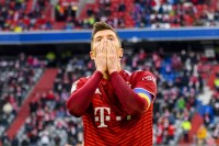 Левандовські розірвав контракт зі спонсором, який допомагає Росії у війні з Україною – довелось платити компенсацію