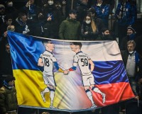 ​Фанати «Аталанти» вивісили банер з Маліновським і Міранчуком на матчі ЛЄ з «Байєром»