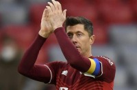 Левандовскі, Маттеус, Клінсманн та інші зірки Бундесліги записали відеозвернення для України