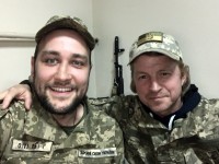 Два відомі українські коментатори зустрілися у лавах Збройних Сил 