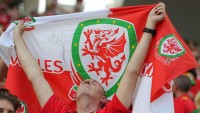 Вболівальники Уельсу: «Ми граємо проти України, ФІФА, УЄФА, Бориса Джонсона, Джо Байдена…»
